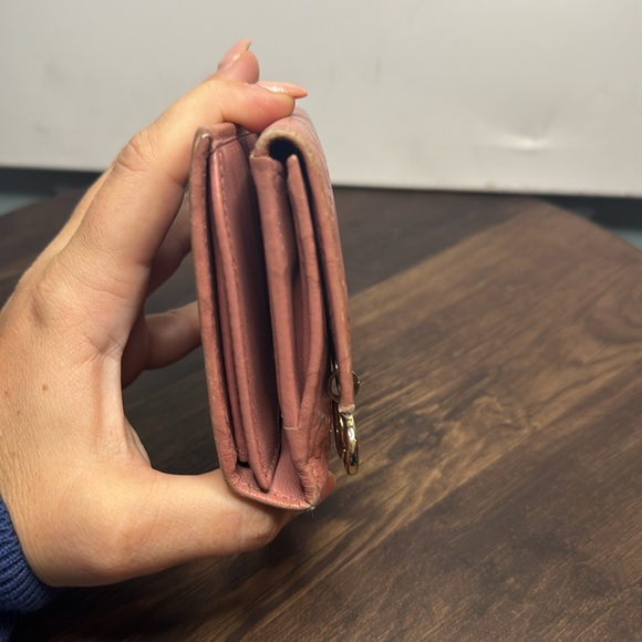 Authentic Gucci Wallet - Pre-loved - Picture 12 of 13